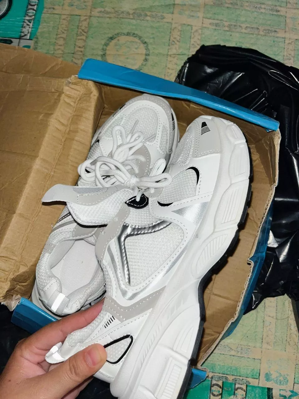 vela sepatu wanita flatshoes sneakers korean style putih olahraga sekolah running anak perempuan - Foto ulasan pembeli