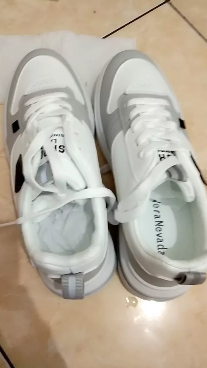 Vera Nevada Livy VN1154 Sepatu Sneakers Wanita Sport Shoes - Foto ulasan pembeli