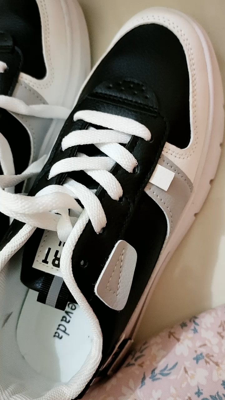 Vera Nevada Livy VN1154 Sepatu Sneakers Wanita Sport Shoes - Foto ulasan pembeli