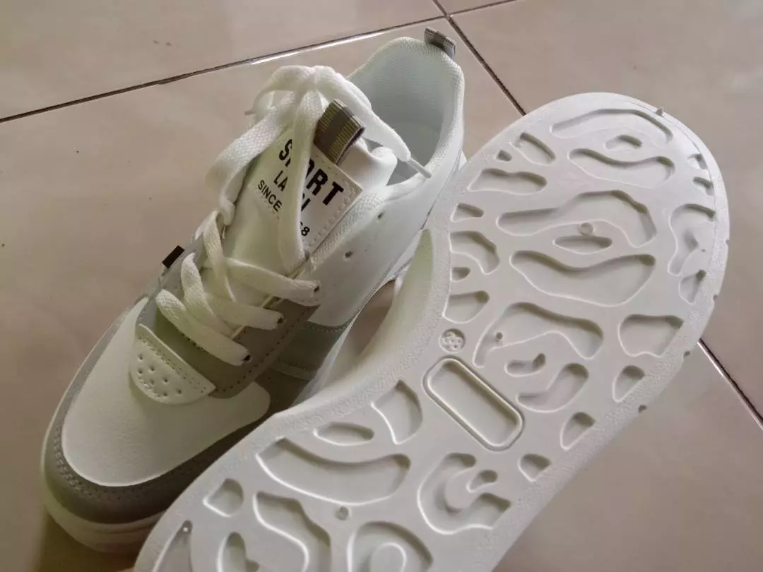 Vera Nevada Livy VN1154 Sepatu Sneakers Wanita Sport Shoes - Foto ulasan pembeli