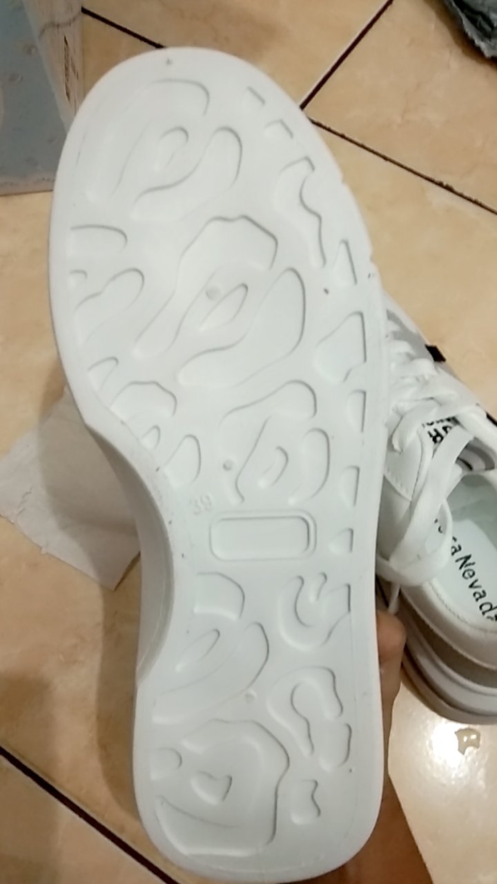 Vera Nevada Livy VN1154 Sepatu Sneakers Wanita Sport Shoes - Foto ulasan pembeli