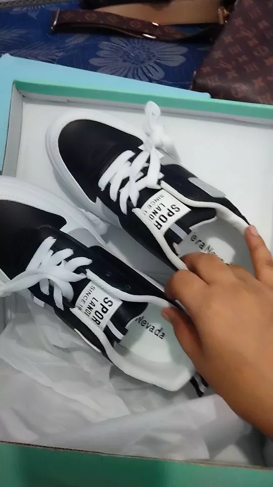 Vera Nevada Livy VN1154 Sepatu Sneakers Wanita Sport Shoes - Foto ulasan pembeli
