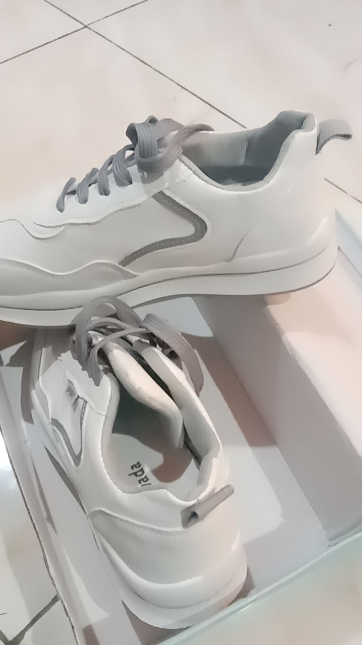 Vera Nevada Sepatu Sneakers Wanita Sport Shoes V01 - Foto ulasan pembeli