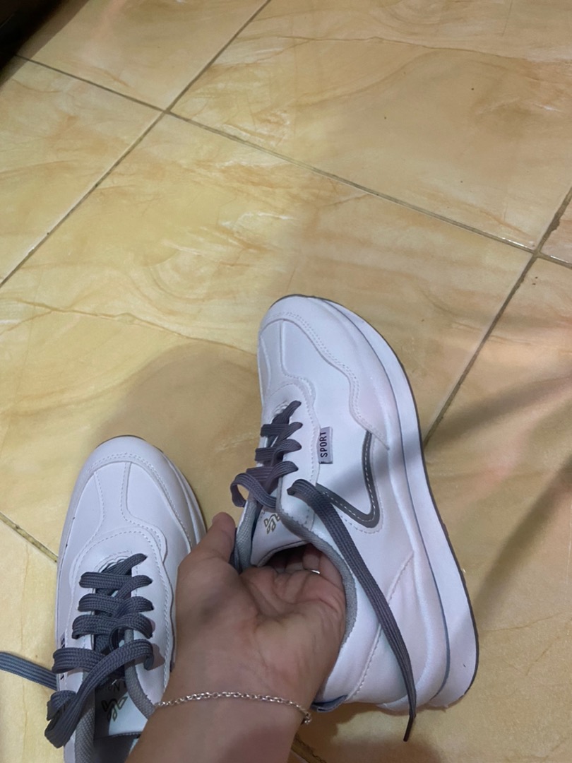 Vera Nevada Sepatu Sneakers Wanita Sport Shoes V01 - Foto ulasan pembeli