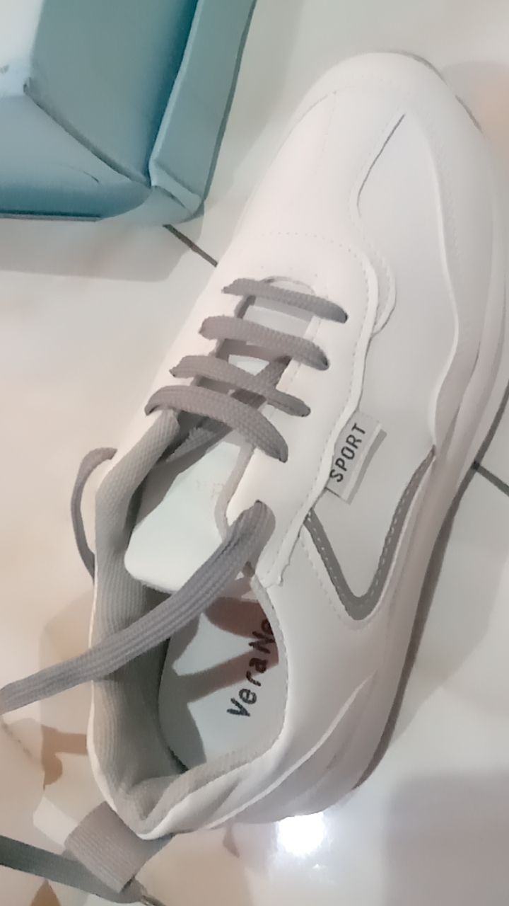 Vera Nevada Sepatu Sneakers Wanita Sport Shoes V01 - Foto ulasan pembeli