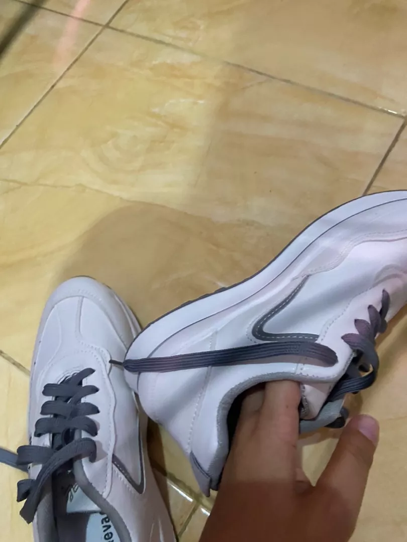 Vera Nevada Sepatu Sneakers Wanita Sport Shoes V01 - Foto ulasan pembeli