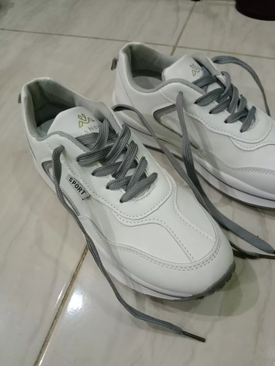 Vera Nevada Sepatu Sneakers Wanita Sport Shoes V01 - Foto ulasan pembeli