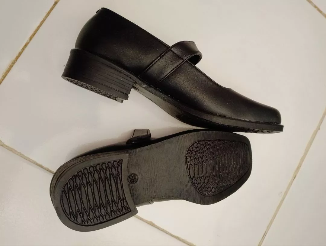 Zeintin - Sepatu Pantofel Wanita Kasual Formal Sepatu Kerja Paskibra Wanita ZO - Foto ulasan pembeli