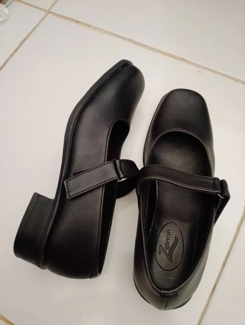 Zeintin - Sepatu Pantofel Wanita Kasual Formal Sepatu Kerja Paskibra Wanita ZO - Foto ulasan pembeli