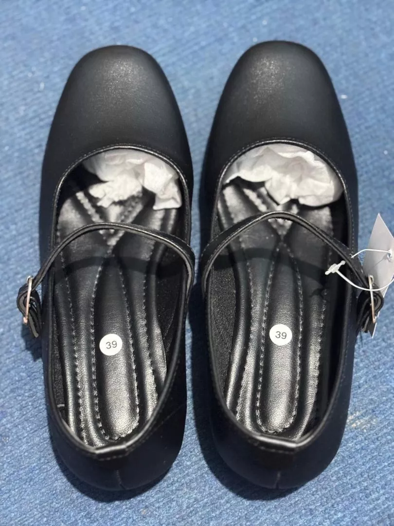 ZURA-Sepatu pantofel wanita paskibra hak 3cm - Foto ulasan pembeli