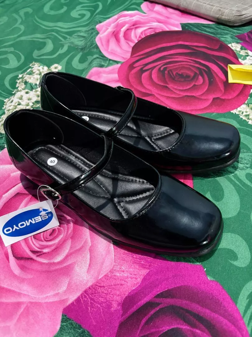 ZURA-Sepatu pantofel wanita paskibra hak 3cm - Foto ulasan pembeli